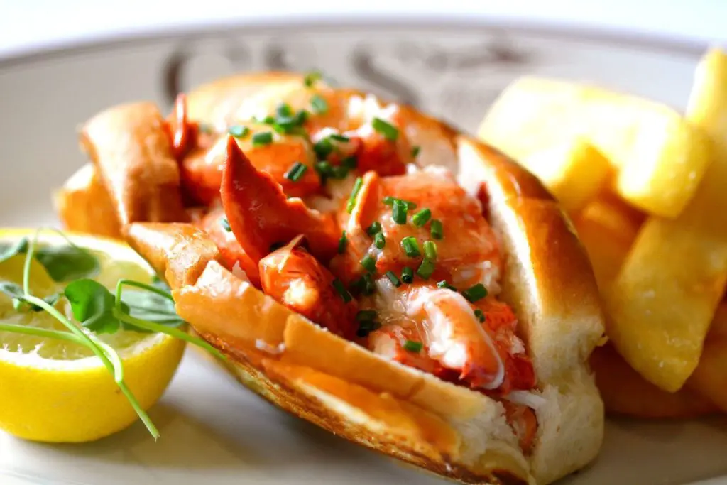C&S Seafood and Oyster Bar Sandy Springs Lobster Roll