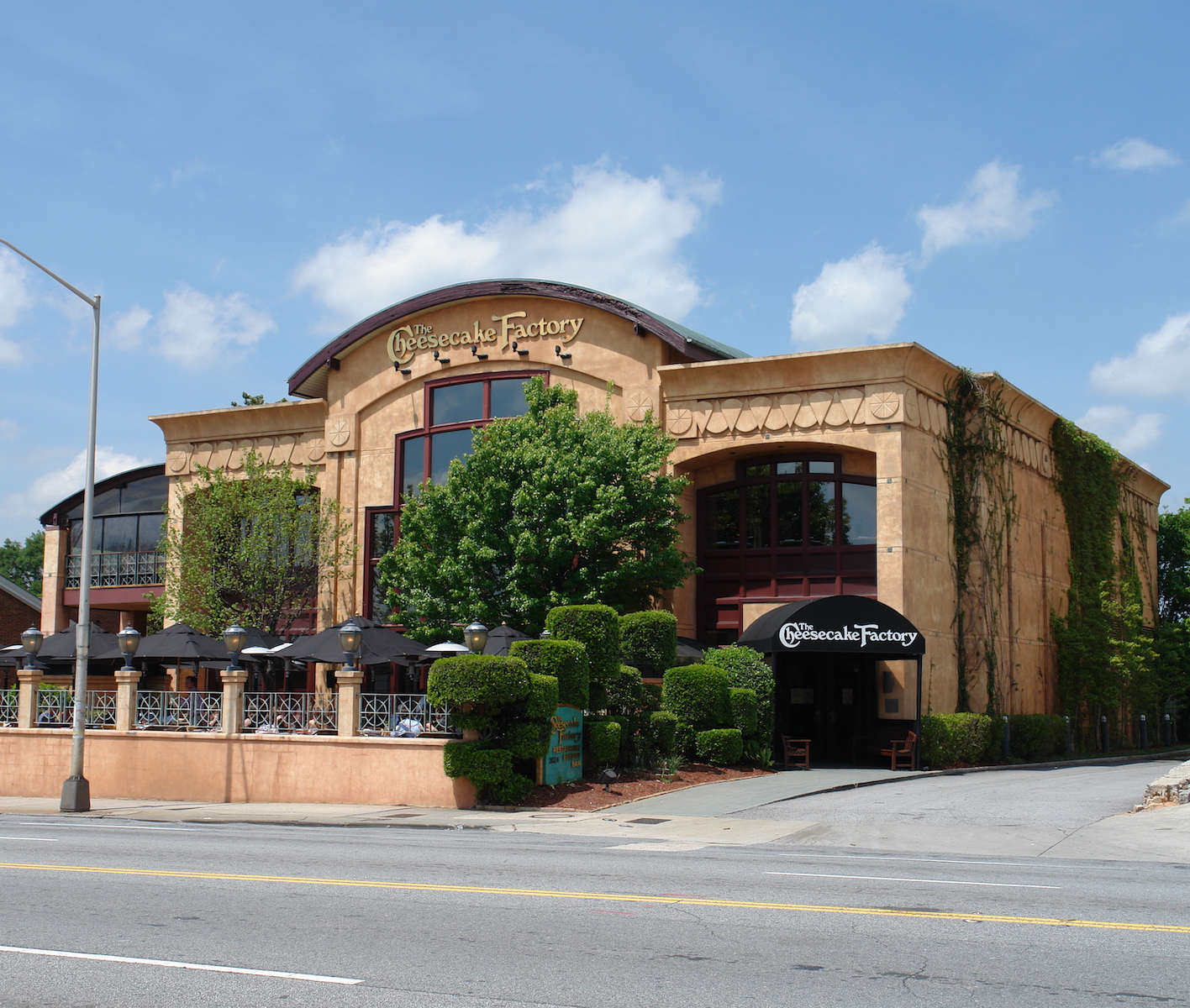Long-Vacant Buckhead Cheesecake Factory Building Recommended For