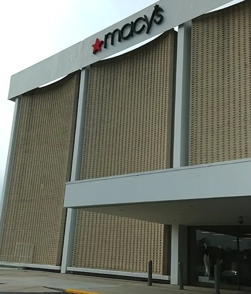 Macy's Announces Plans To Shutter Greenbriar Mall Storefront