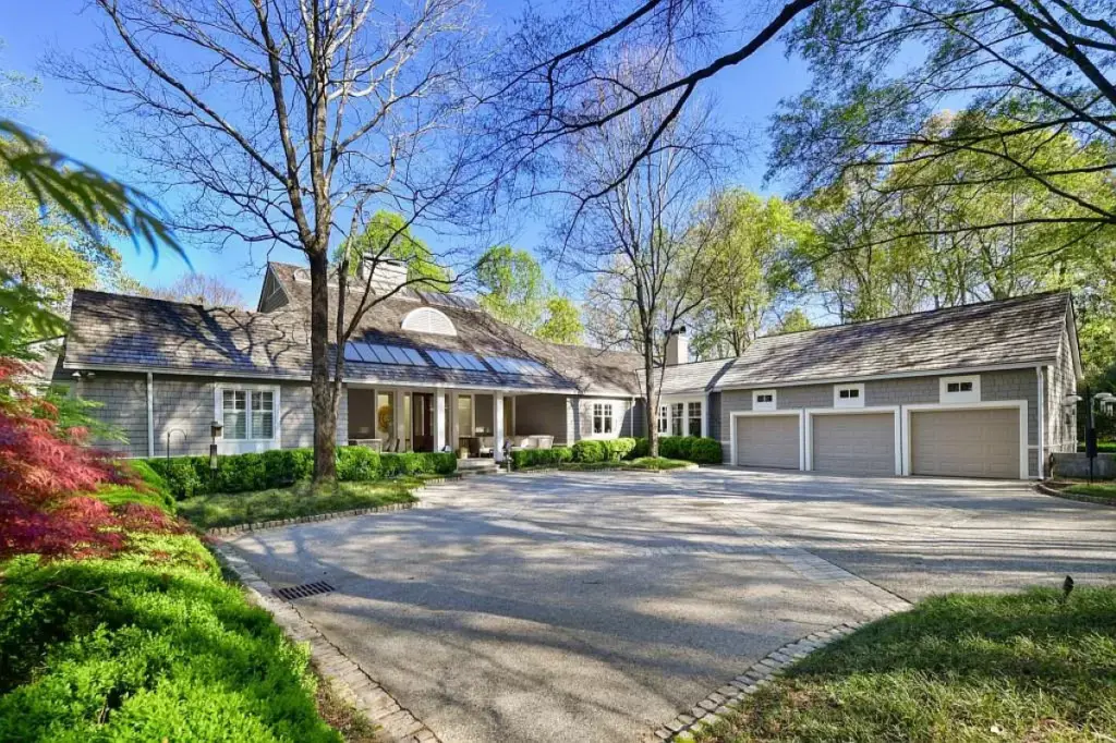 Live Among the Trees in Former CEO of Coca-Cola’s Estate For $8.8 MM