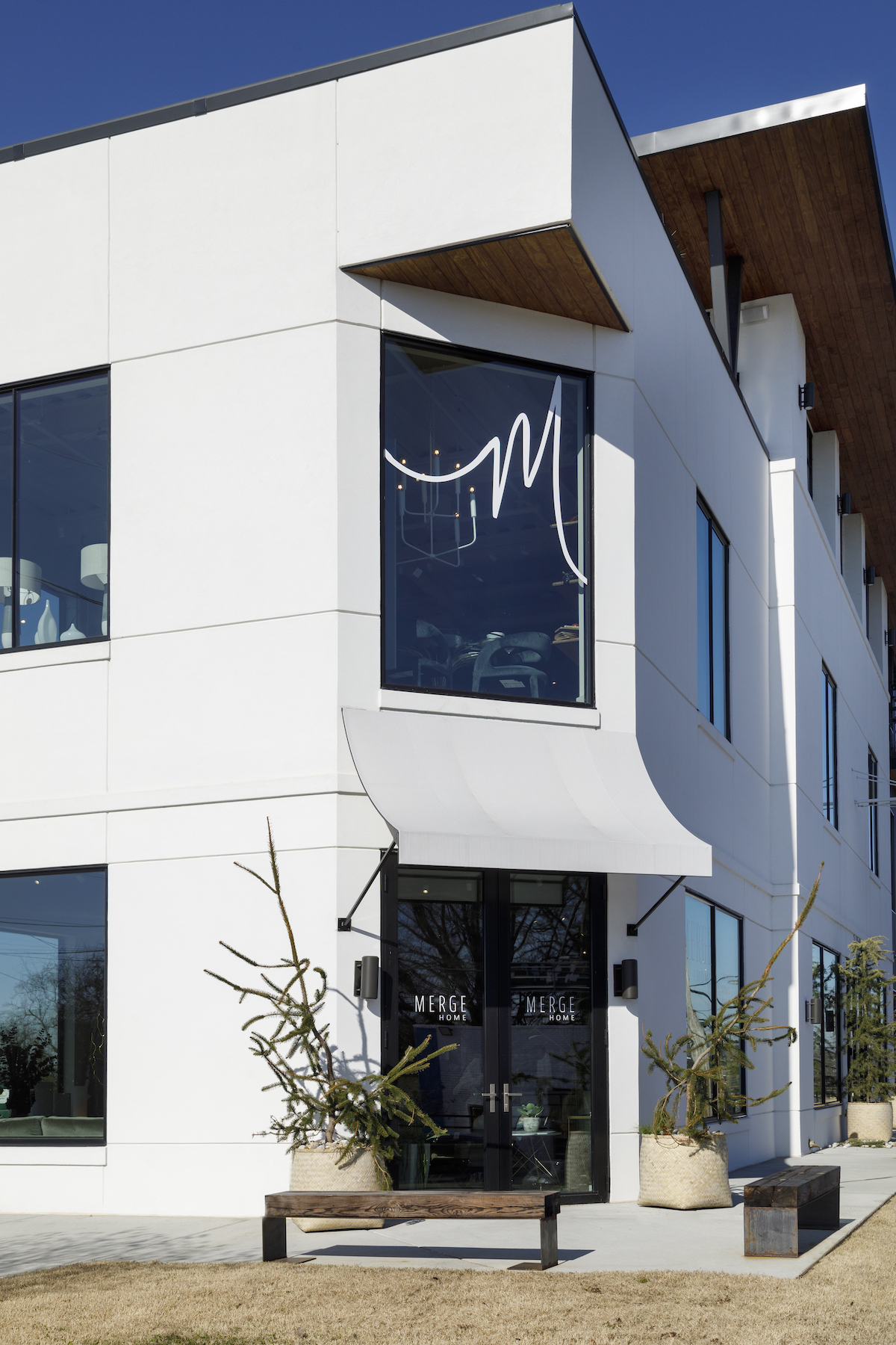 Savvy Snoot’s Marty Mason Opens MERGE Home on the Westside - Featured