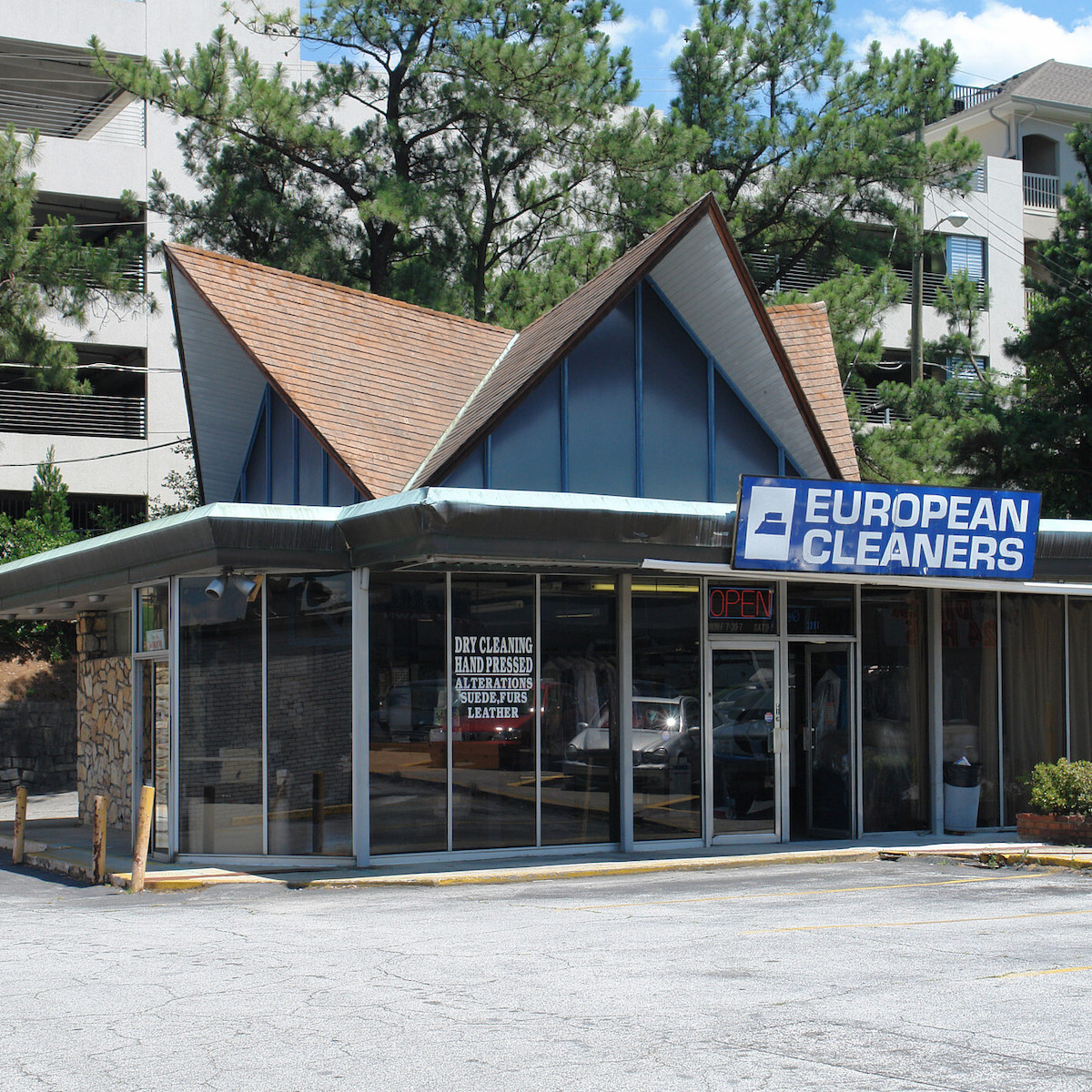 HK Pizzeria to Replace European Dry Cleaning on Cheshire Bridge