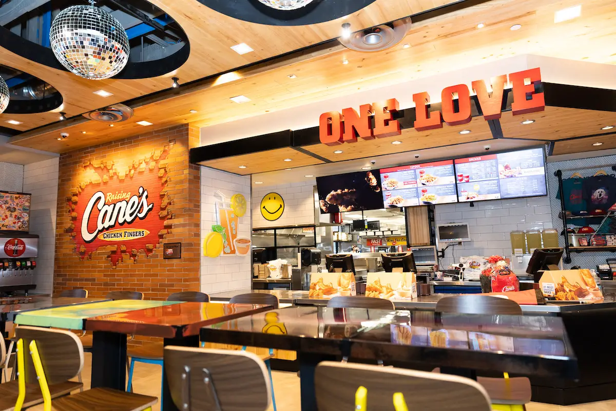 cane's dining room open