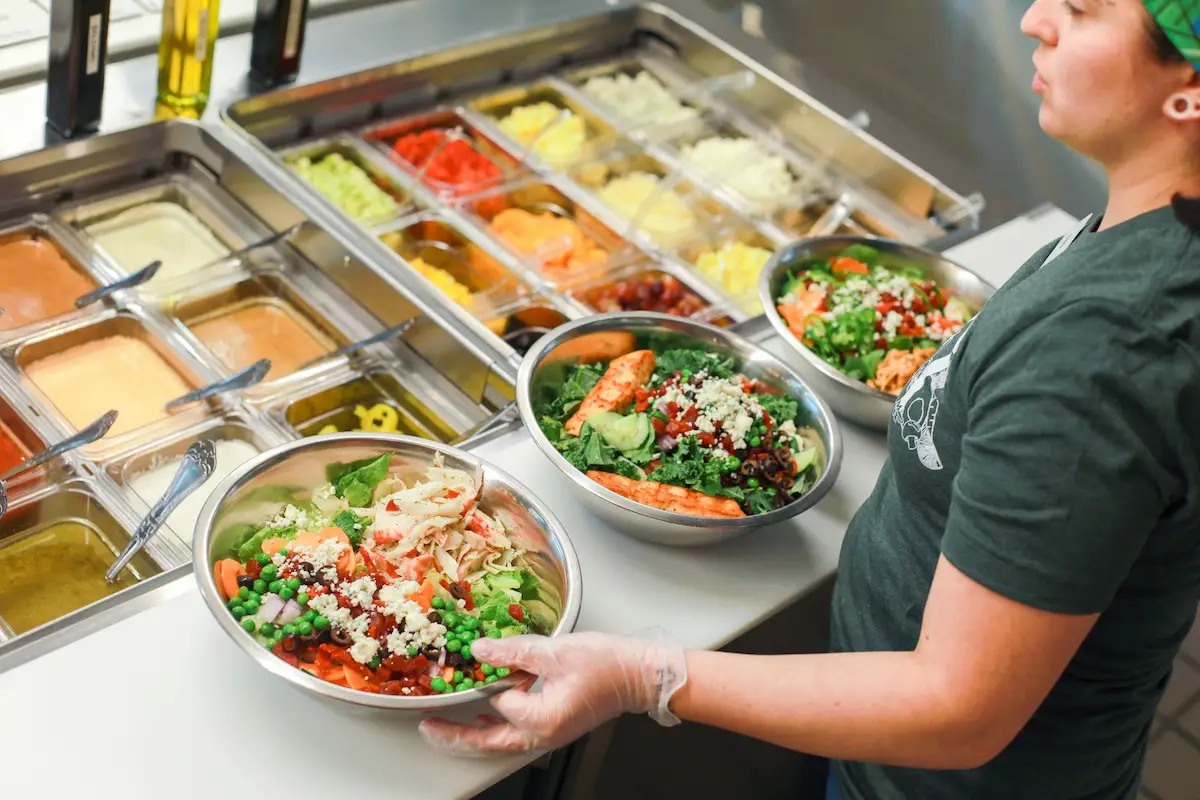 Franchisee Signs Three-Unit Salata Deal, First Slated For Hapeville
