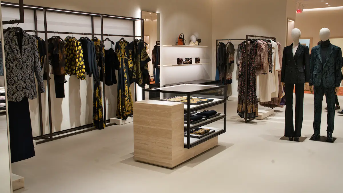 Italian Fashion Brand Etro Now Open at Phipps Plaza Photo 02