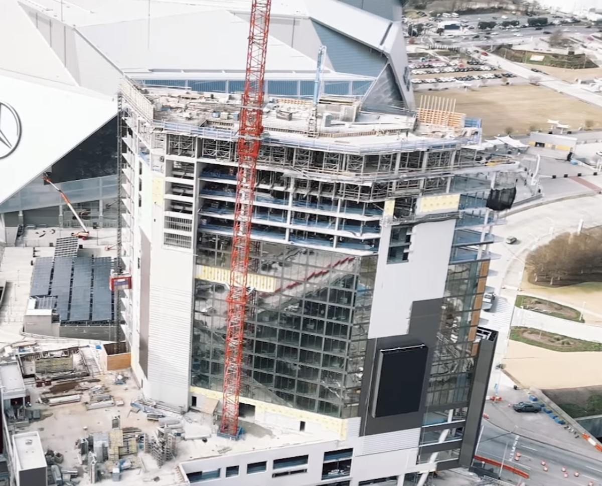 Centennial Yards Celebrates Topping Out of Hotel